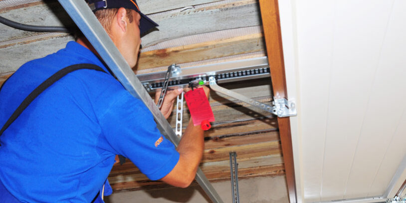 Hiring Garage Door Repair Expert Guide